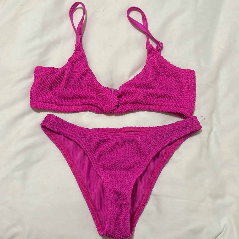 Good American Always Fit twist bikini